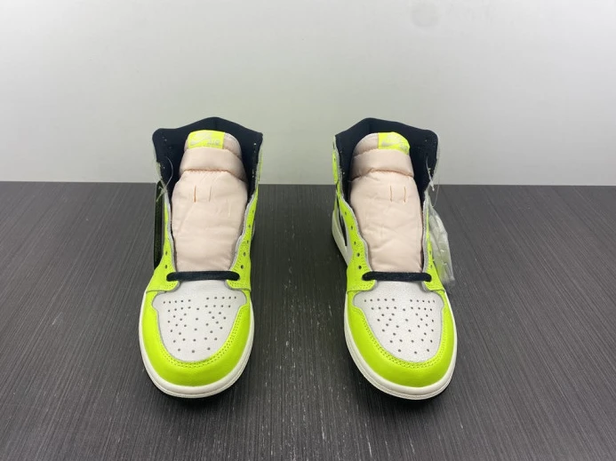 DailyWear Air Jordan 1 High OG Volt 555088- 799