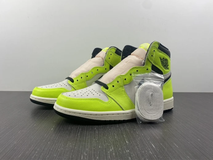 DailyWear Air Jordan 1 High OG Volt 555088- 799