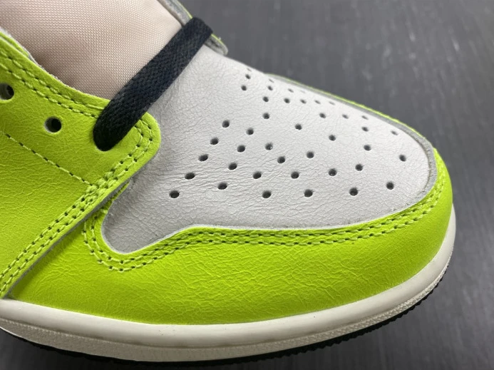 DailyWear Air Jordan 1 High OG Volt 555088- 799