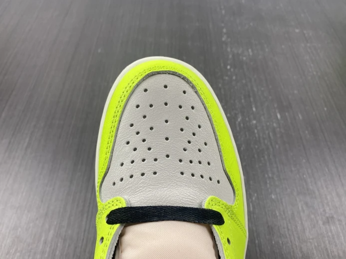 DailyWear Air Jordan 1 High OG Volt 555088- 799