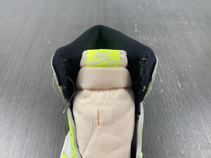 DailyWear Air Jordan 1 High OG Volt 555088- 799