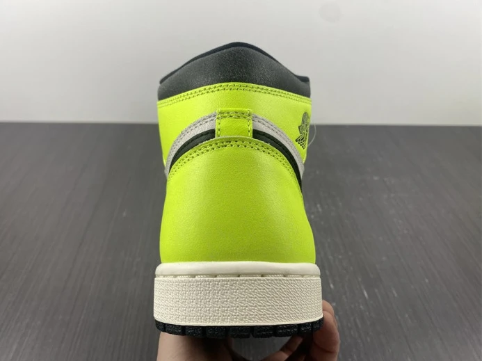 DailyWear Air Jordan 1 High OG Volt 555088- 799