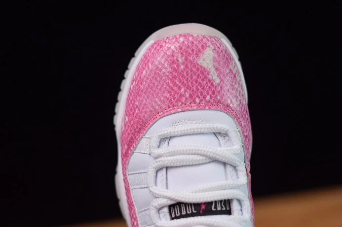 DailyWear Air Jordan 11 Low WMNS Pink Snakeskin AH7860- 640