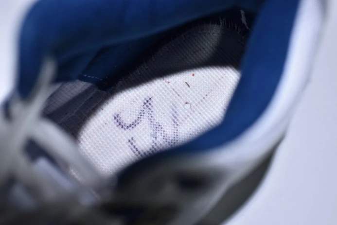 DailyWear Air Jordan 3 Retro True Blue Nike Air First Look 854262- 970