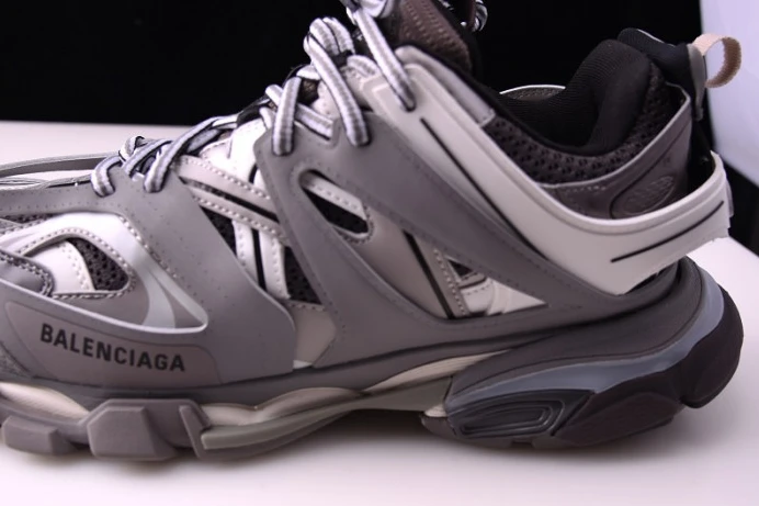 DailyWear Ba*len*cia*ga track trainer led 2129