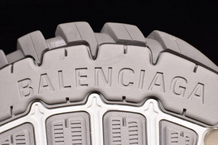 DailyWear Ba*len*cia*ga track trainer led 2129