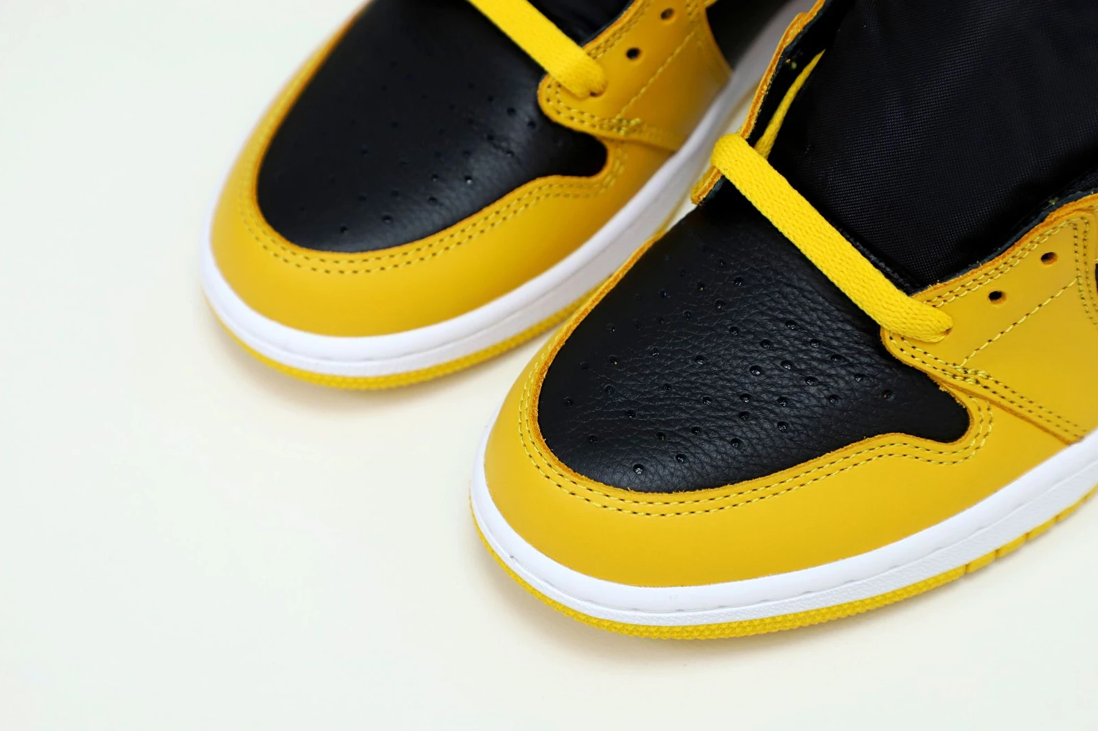 DailyWear Kimikick AIR JORDAN 1 HIGH RETRO OG 'POLLEN' 2026