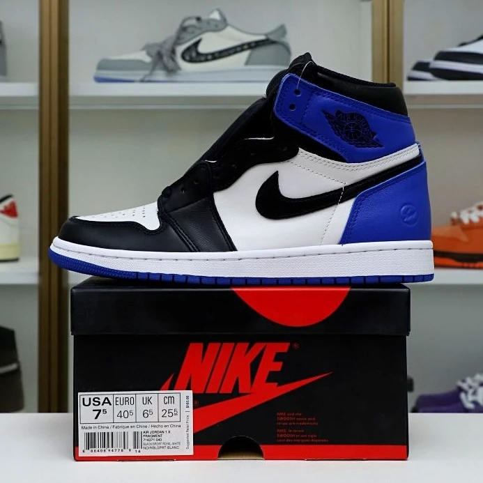 DailyWear Kimikick FRAGMENT DESIGN X AIR JORDAN 1 RETRO HIGH 1981