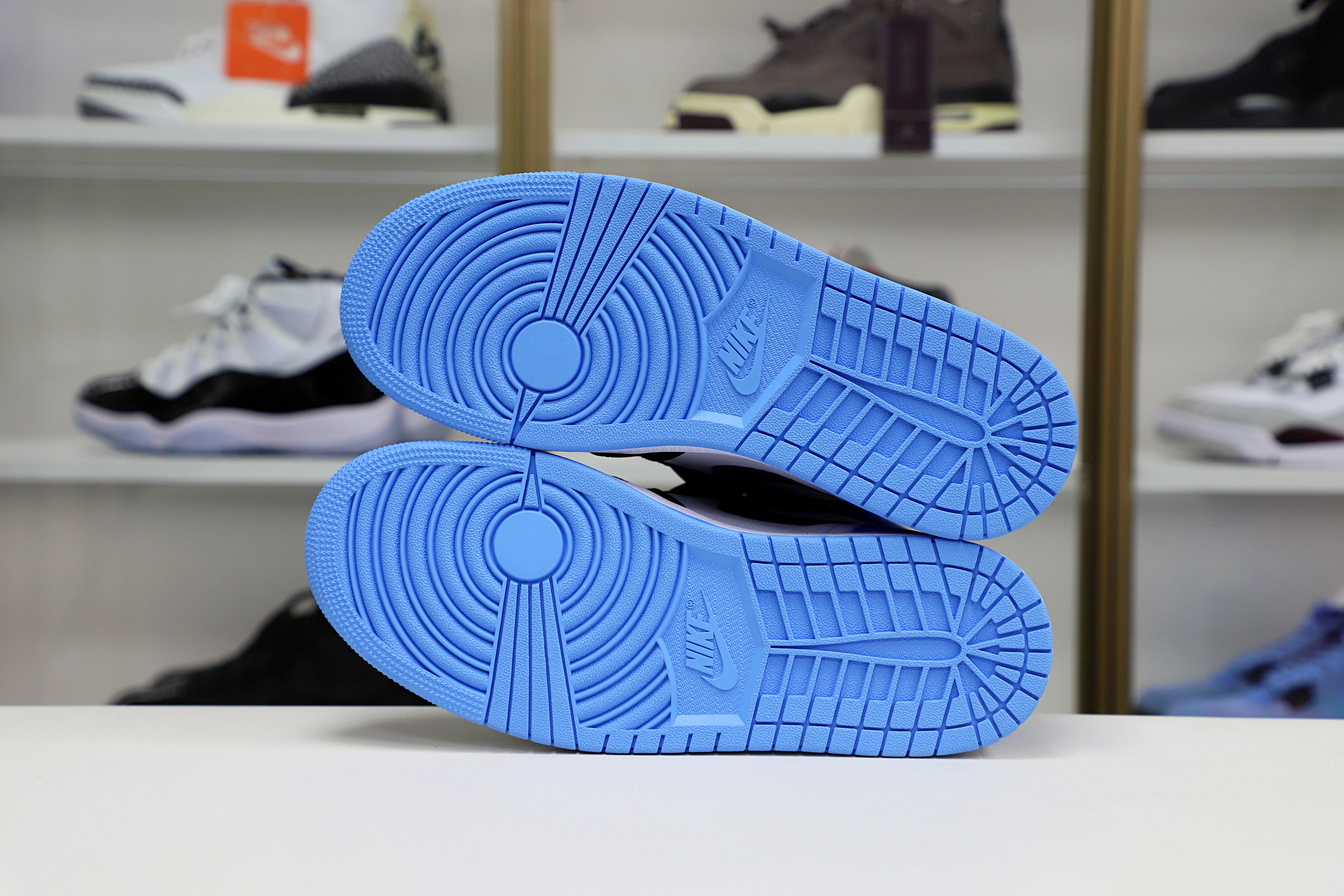 DailyWear Kimikick Jordan Air Jordan 1 High OG“University Blue 1903