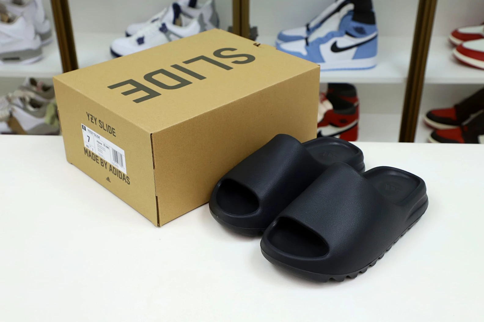 DailyWear Kimikick YEEZY SLIDE ONYX 69
