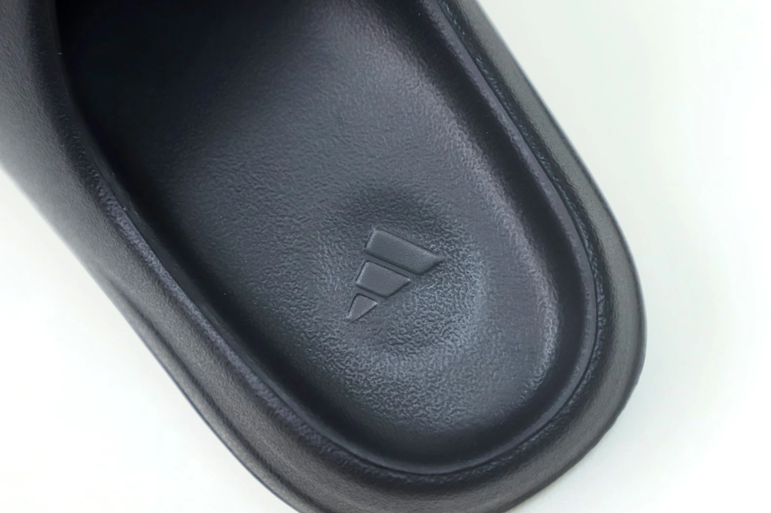 DailyWear Kimikick YEEZY SLIDE ONYX 69