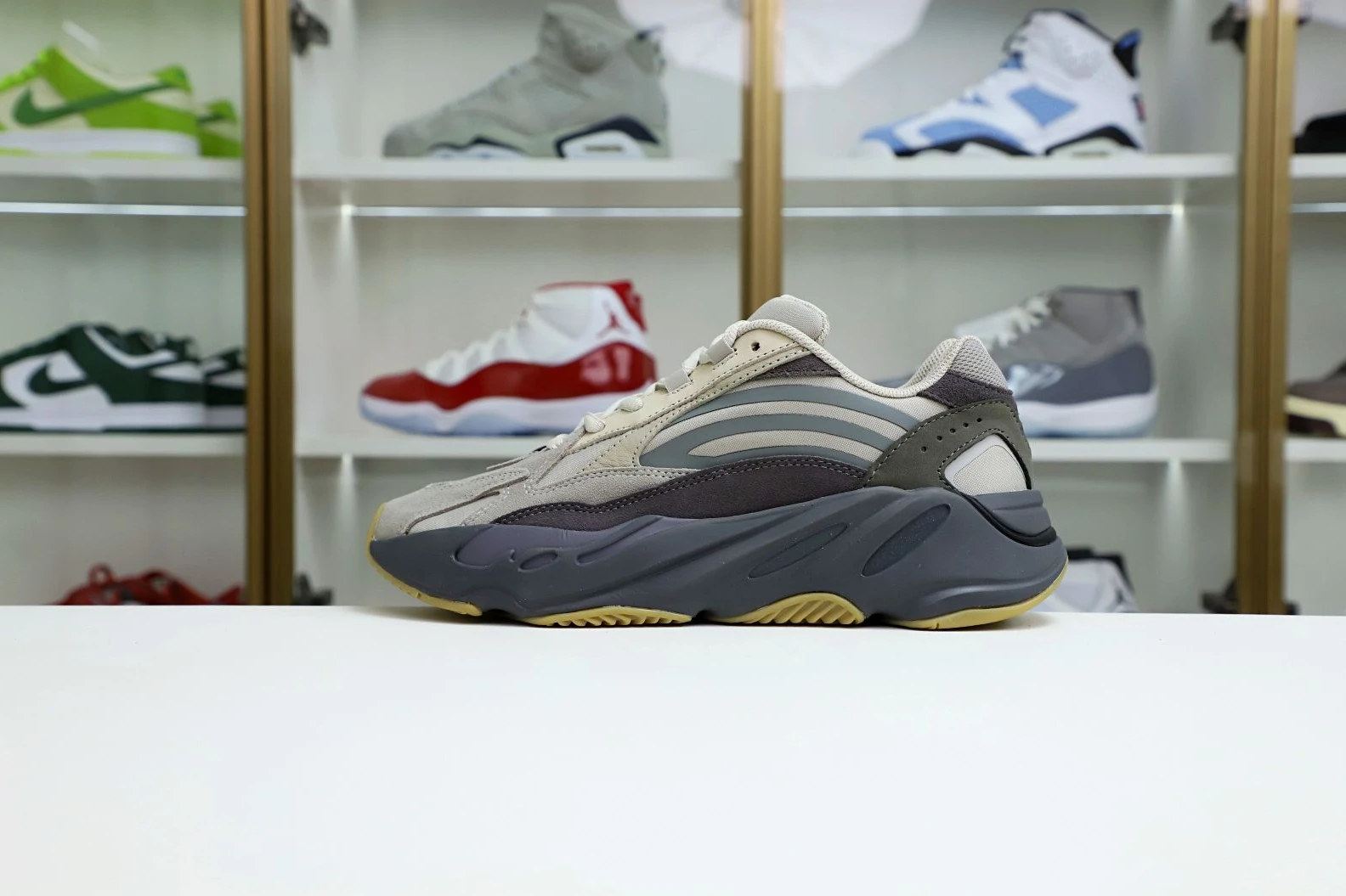 DailyWear Kimikick Yeezy boost 700 V2 Tephra 62
