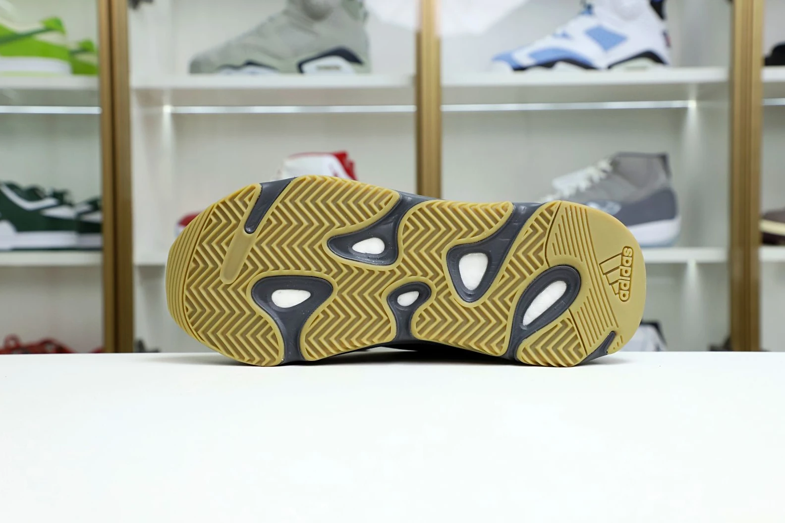DailyWear Kimikick Yeezy boost 700 V2 Tephra 62
