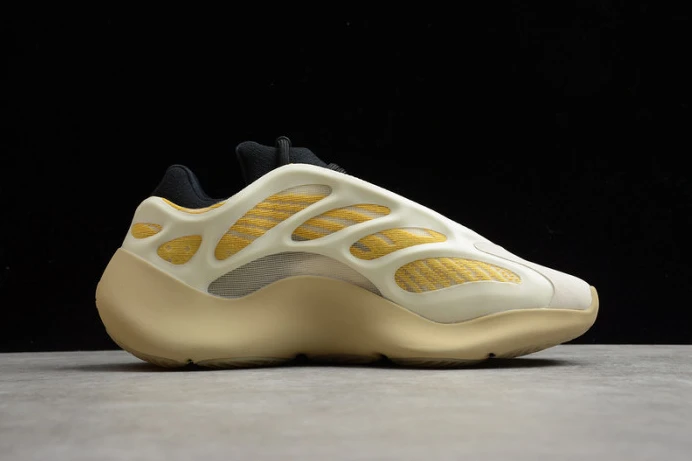 DailyWear ad*s yeezy 700 v3 safflower g 187