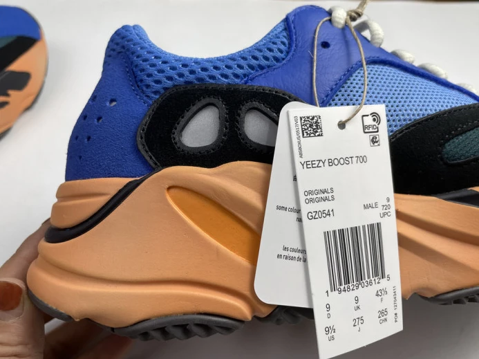 DailyWear ad*s yeezy boost 700 brblue gz 183