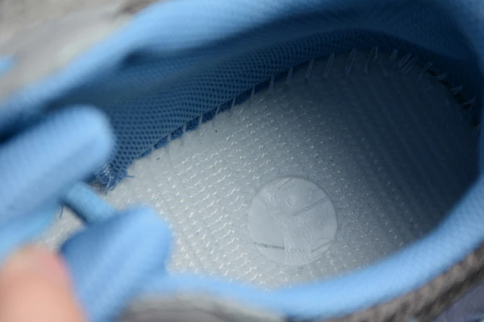 DailyWear ad*s yeezy boost 700 carbon blue fw 195