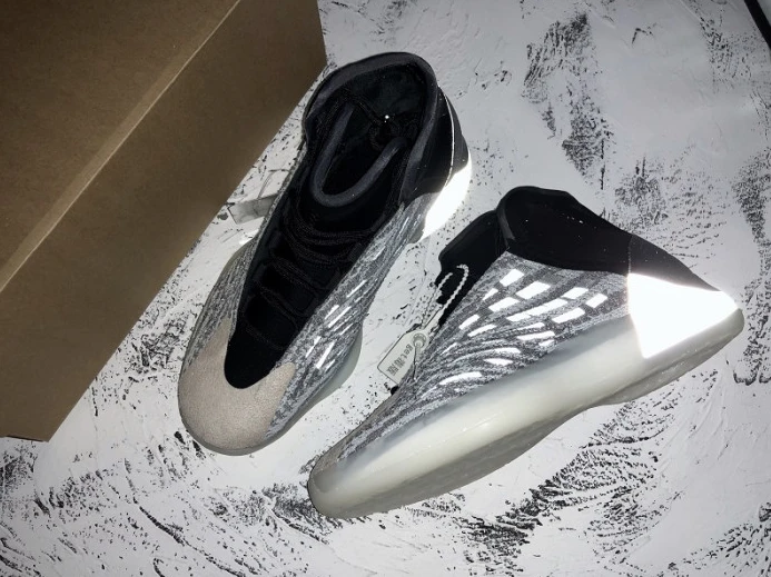DailyWear ad*s yeezy boost basketball"quantum" eg 216