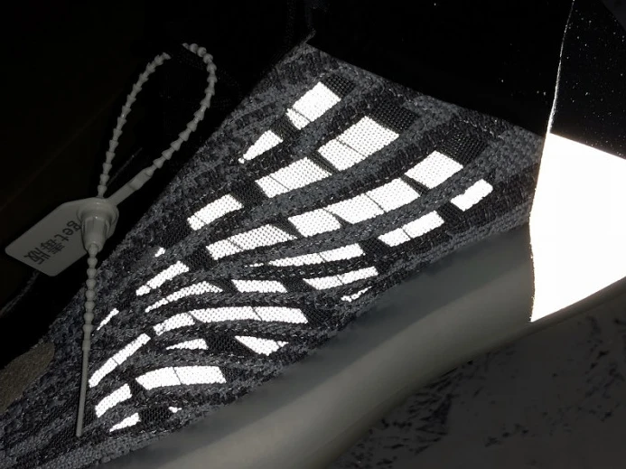 DailyWear ad*s yeezy boost basketball"quantum" eg 216