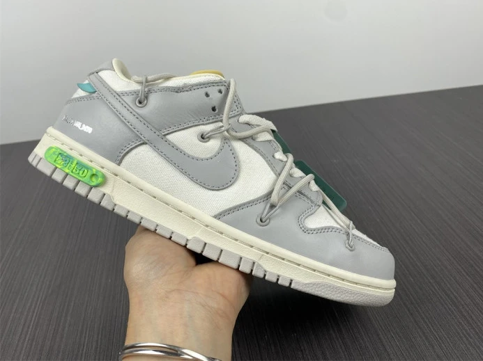 DailyWear ofw x dunk low “42 of 50” dm1602- 3218