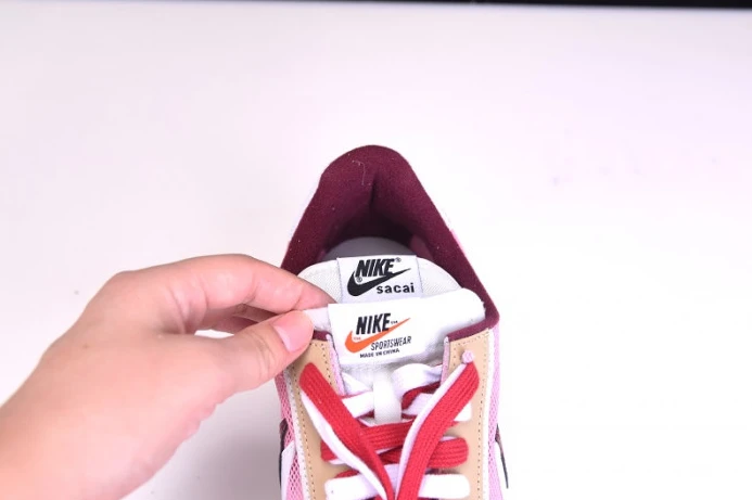 DailyWear sacai x nike ldv waffle pink bv0073- 3134