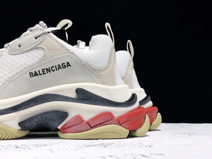 EasyMatch BLCG Triple S White Black Red 533882 W09E1 2541