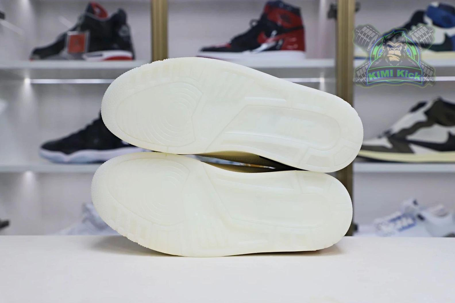 EasyMatch Kimikick JBalvin x Jordan Air Jordan 1895