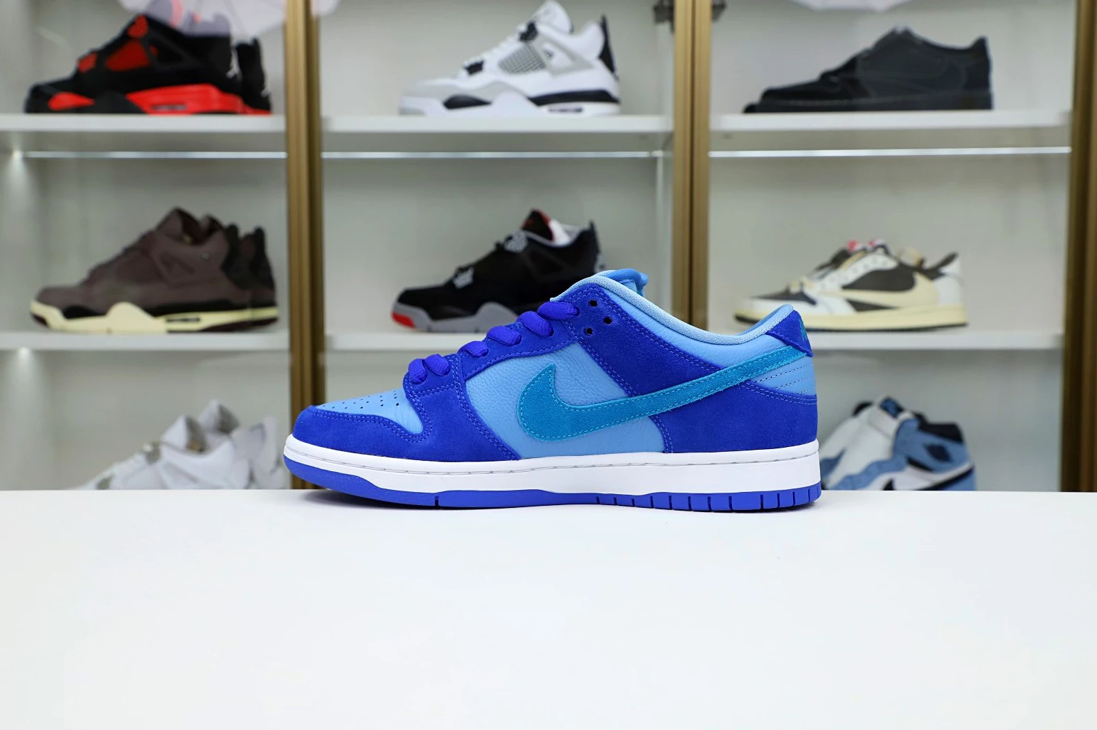 EasyMatch Kimikick NIKE SB DUNK LOW BLUE RASPBERRY 3491