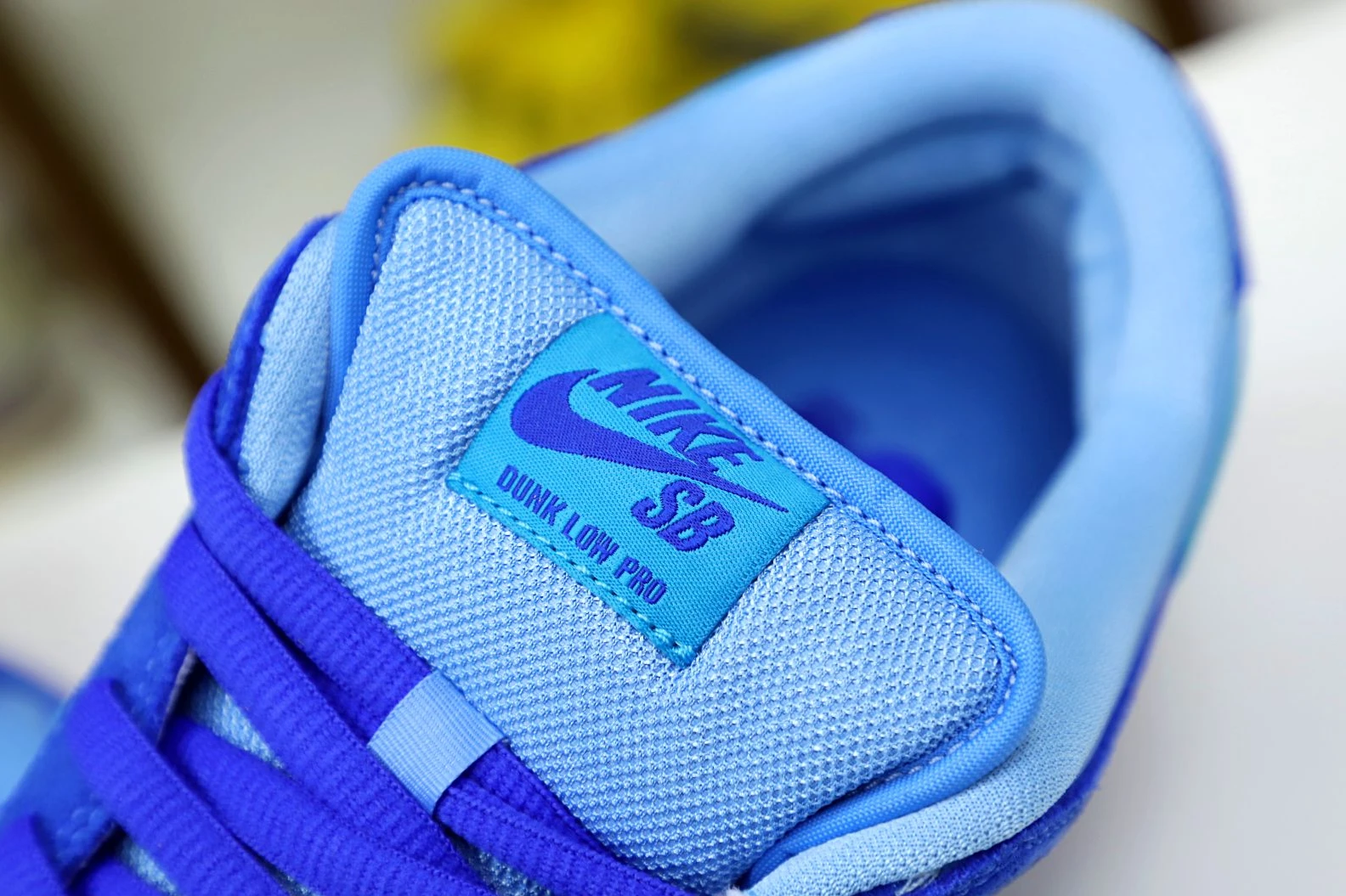 EasyMatch Kimikick NIKE SB DUNK LOW BLUE RASPBERRY 3491
