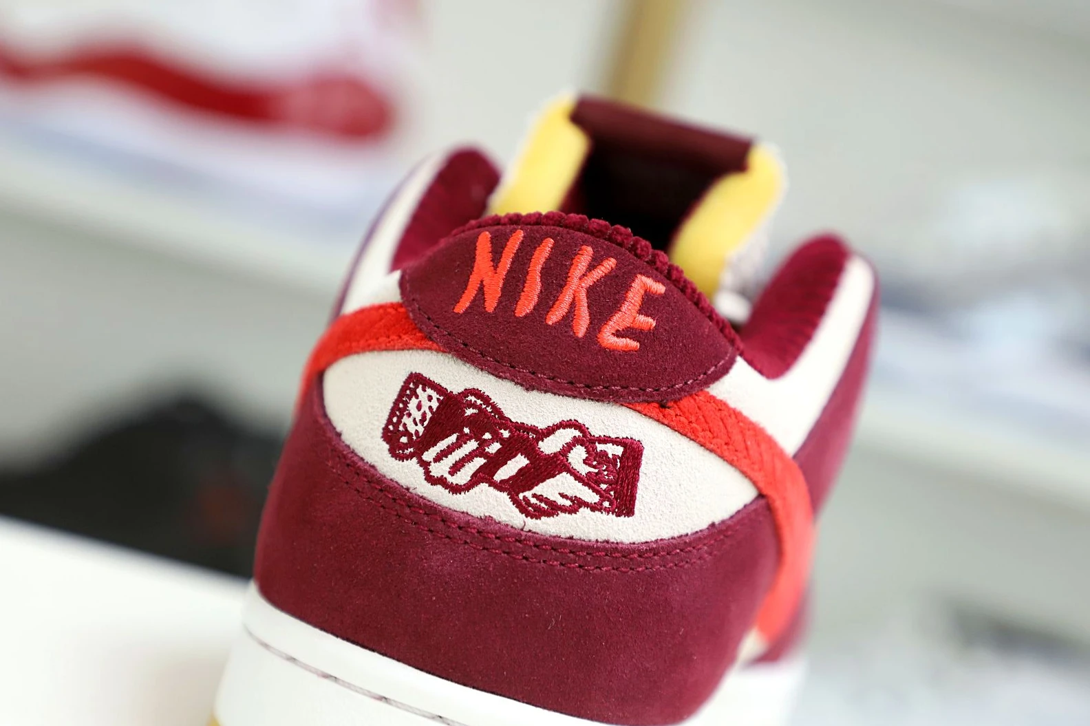 EasyMatch Kimikick Nike Dunk SB Low Skate Like a Girl 3475