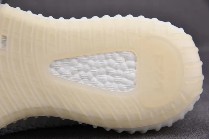 EasyMatch ad*s yeezy boost 350 v2 cloud white (non-reflective) fw 228