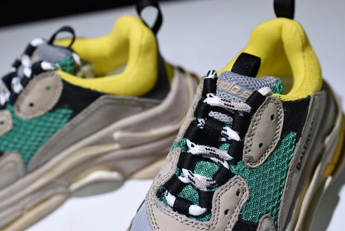 EasyMatch triples trainer sneakers 2038
