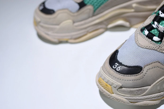 EasyMatch triples trainer sneakers 2038
