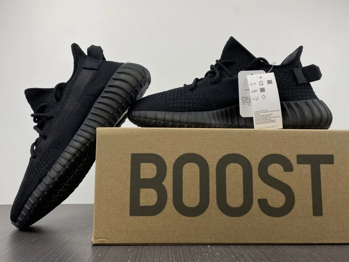 Fashionable Adidas Yeezy Boost 350 V2 Onyx HQ 303