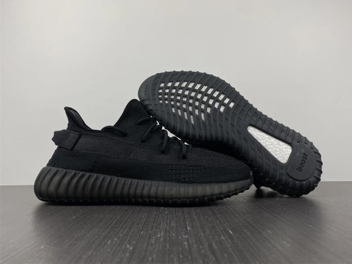 Fashionable Adidas Yeezy Boost 350 V2 Onyx HQ 303