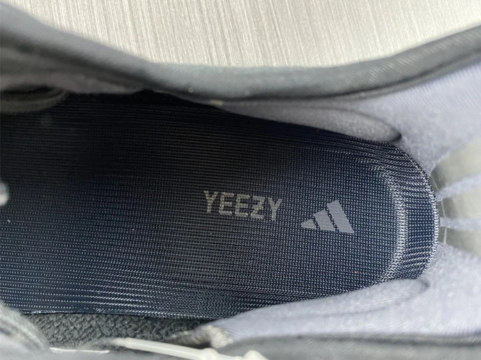 Fashionable Adidas Yeezy Boost 350 V2 Onyx HQ 303