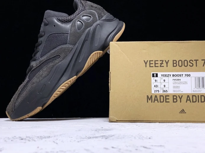 Fashionable Adidas Yeezy Boost 700 Utility Black FV 465