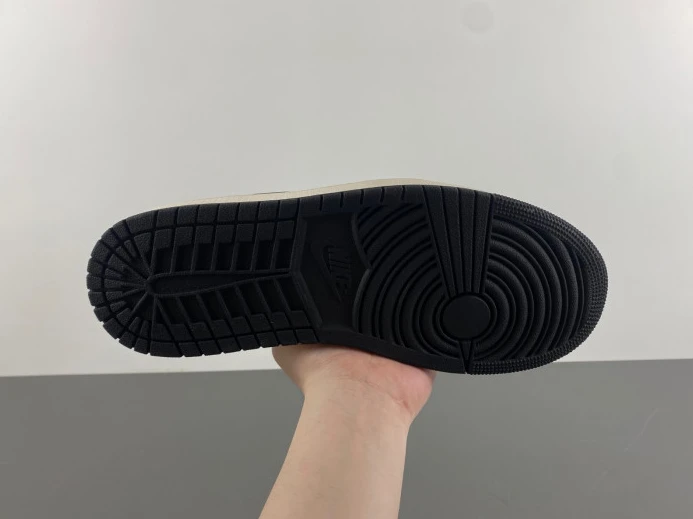 Fashionable Air Jordan 1 Low OG Mocha CZ0790- 572