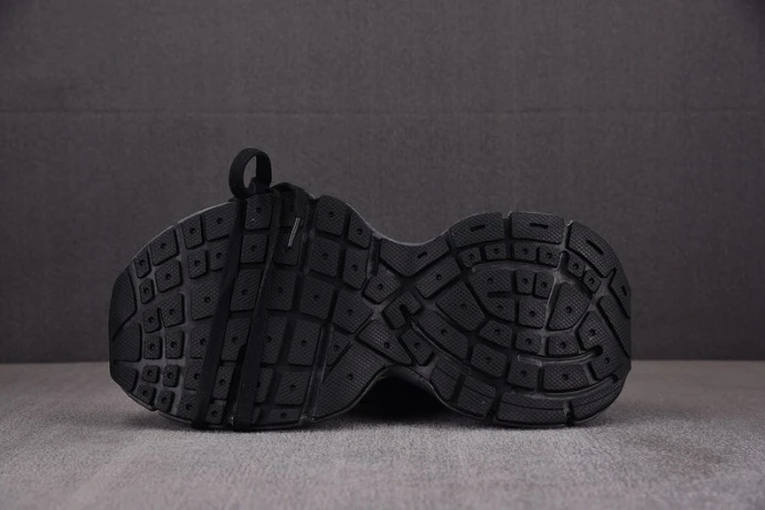 Fashionable BLCG 3XL SNEAKER 734731 W3XL5 2437