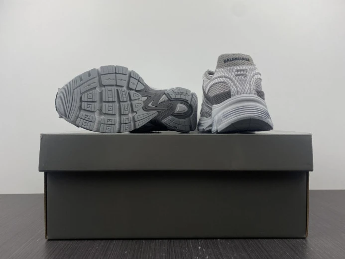 Fashionable BLCG PHANTOM SNEAKER 679339 W2E91 2391