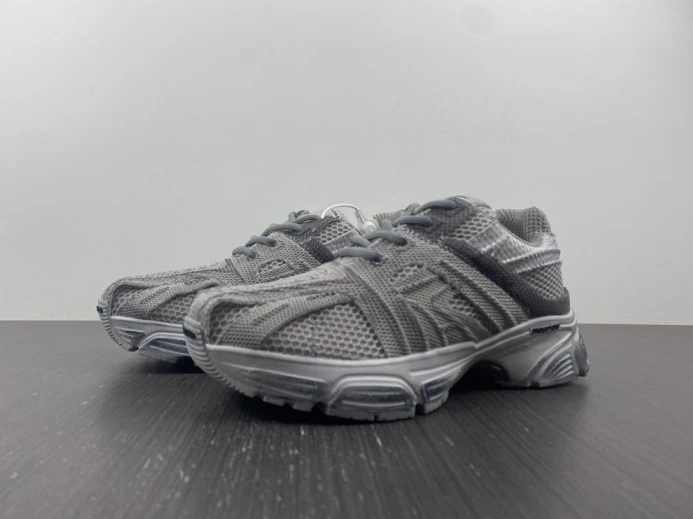 Fashionable BLCG PHANTOM SNEAKER 679339 W2E91 2391