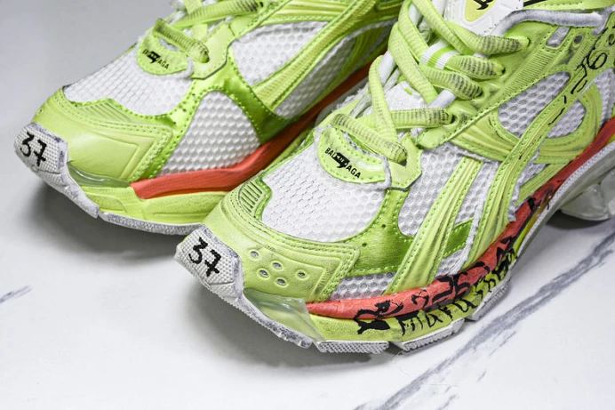 Fashionable BLCG RUNNER SNEAKER 772767 WRNMT 2398