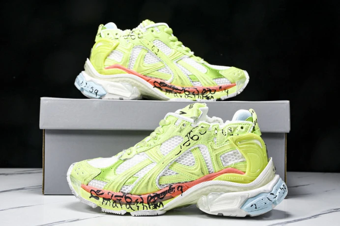 Fashionable BLCG RUNNER SNEAKER 772767 WRNMT 2398