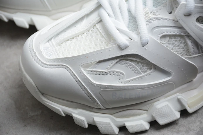 Fashionable BLCG TRACK SNEAKER 542023 W3GH2 2569