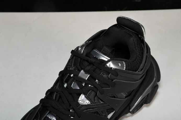 Fashionable BLCG TRACK SNEAKER 542436 W2FSC 2551