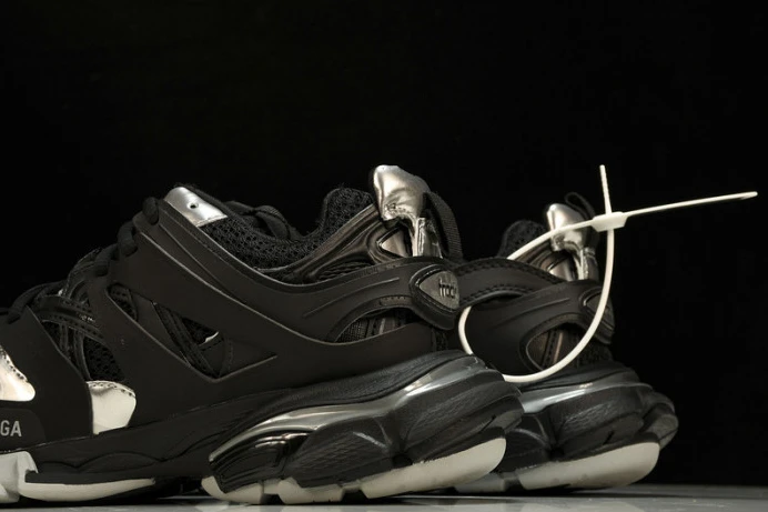Fashionable BLCG TRACK SNEAKER 542436 W2FSC 2551