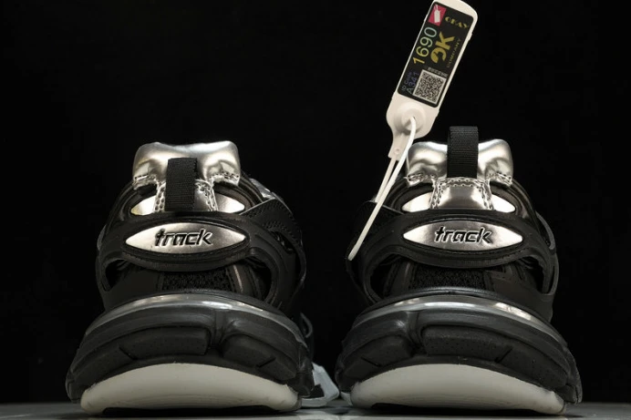 Fashionable BLCG TRACK SNEAKER 542436 W2FSC 2551