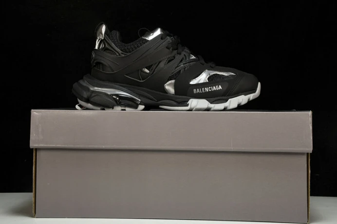 Fashionable BLCG TRACK SNEAKER 542436 W2FSC 2551