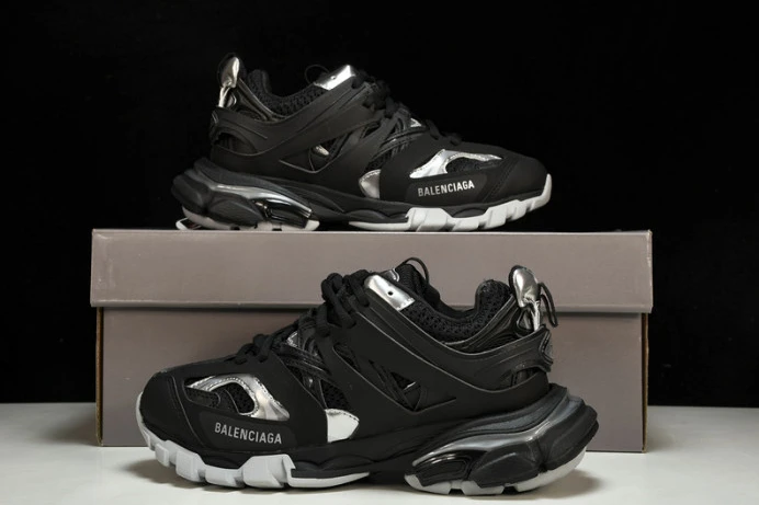 Fashionable BLCG TRACK SNEAKER 542436 W2FSC 2551