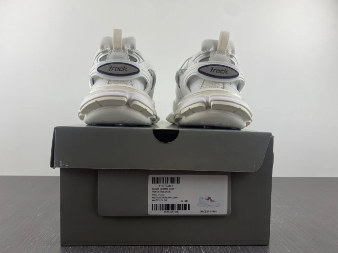 Fashionable BLCG TRACK SNEAKER 542436 W3RM1 2552
