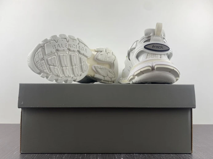 Fashionable BLCG TRACK SNEAKER 542436 W3RM1 2552